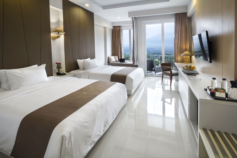 R Hotel Rancamaya 8/40