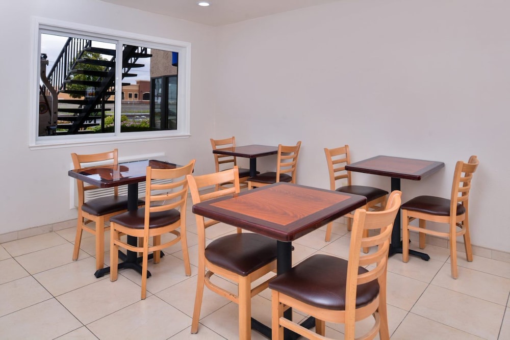 Americas Best Value Inn San Carlos San Francisco 33/39