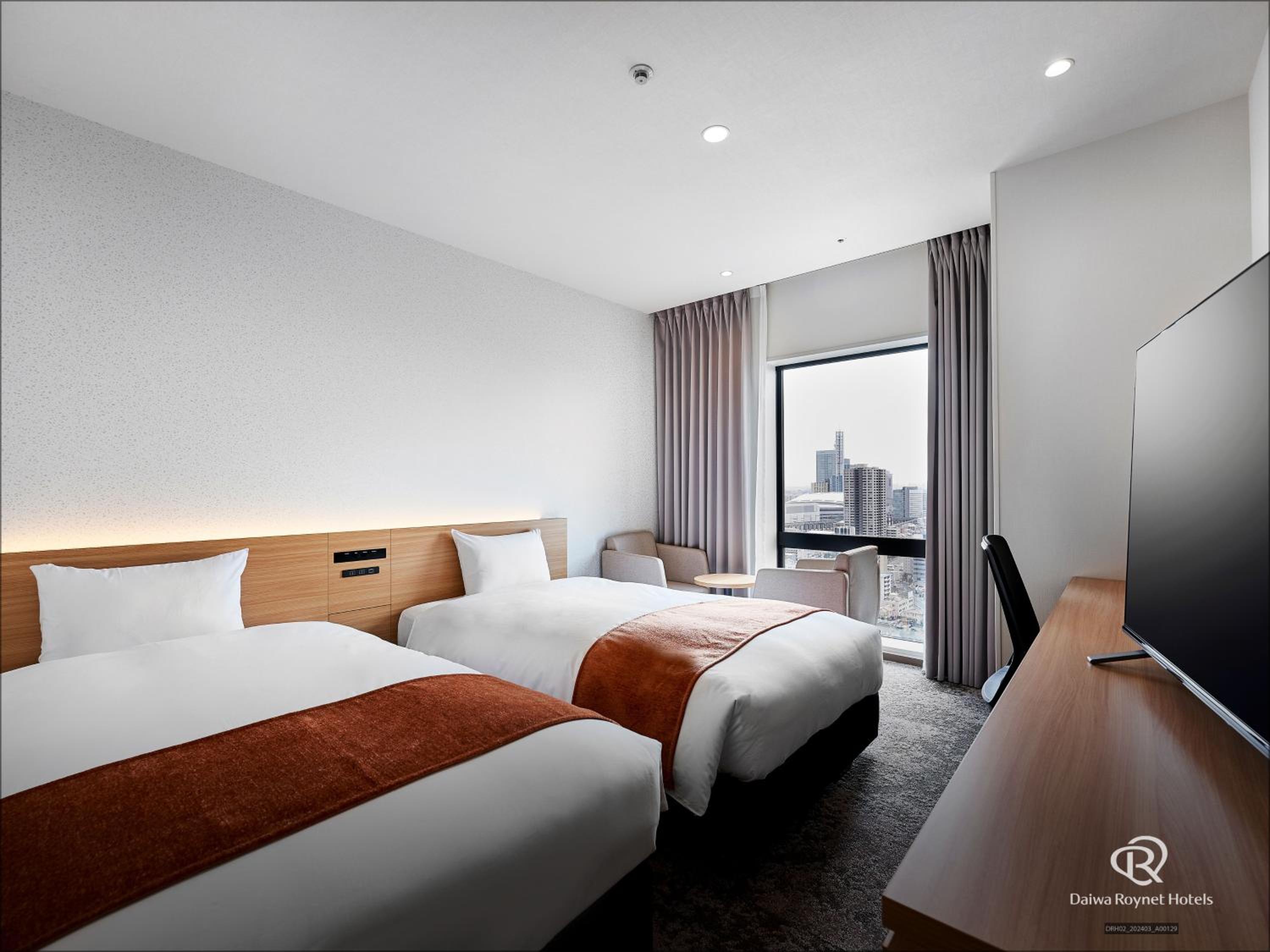 Room, Twin Beds