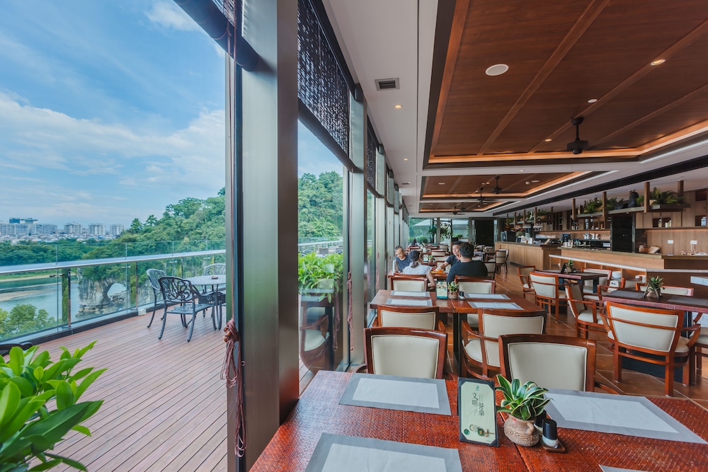 Jolie Vue Boutique Guilin 56/71