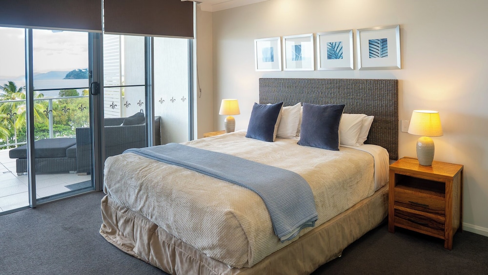 3 Bedrooms, Sub, Penthouse, Apartment, 1 King and 4 Single Beds