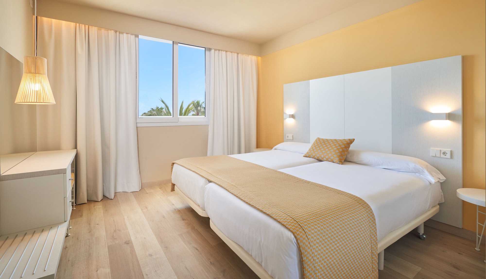 1 Bedroom, Select, Superior, Apartment, Twin Beds, Pool View, 2 Sofa, Jetted Tub