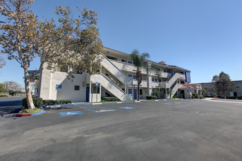 Motel6 Bellflower, CA - Los Angeles 51/65
