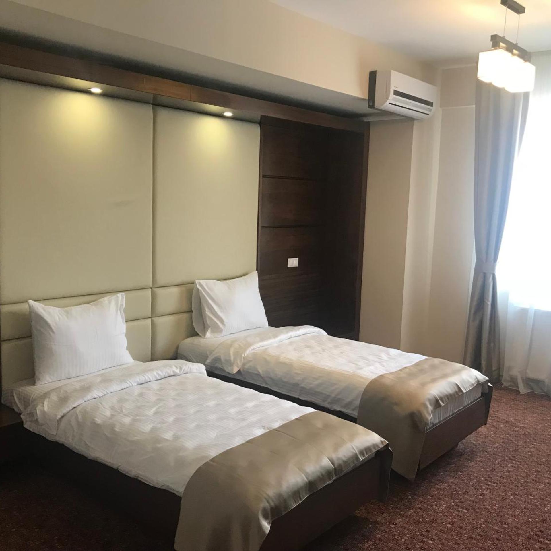 Best Hotel 12/49