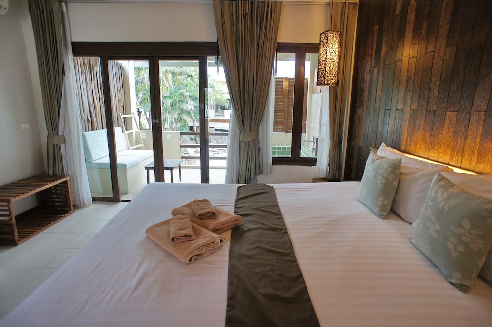 The Hideaway Resort 9/31