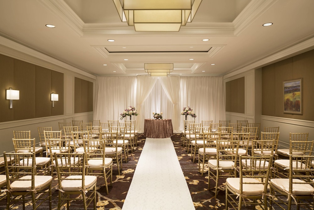 The Ritz Carlton Tysons Corner 40/41