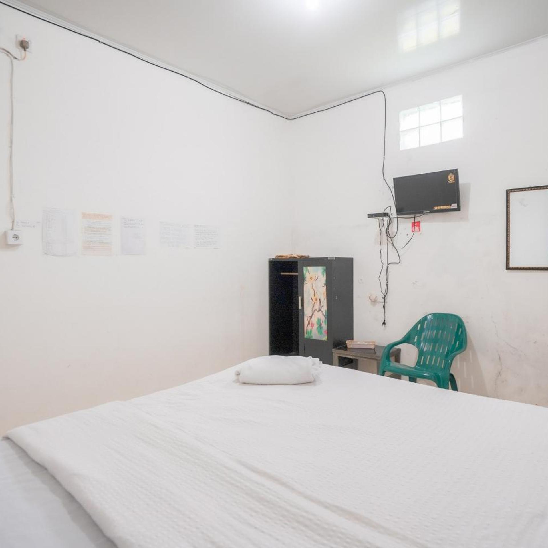 OYO 3907 Mine Residence 8/40