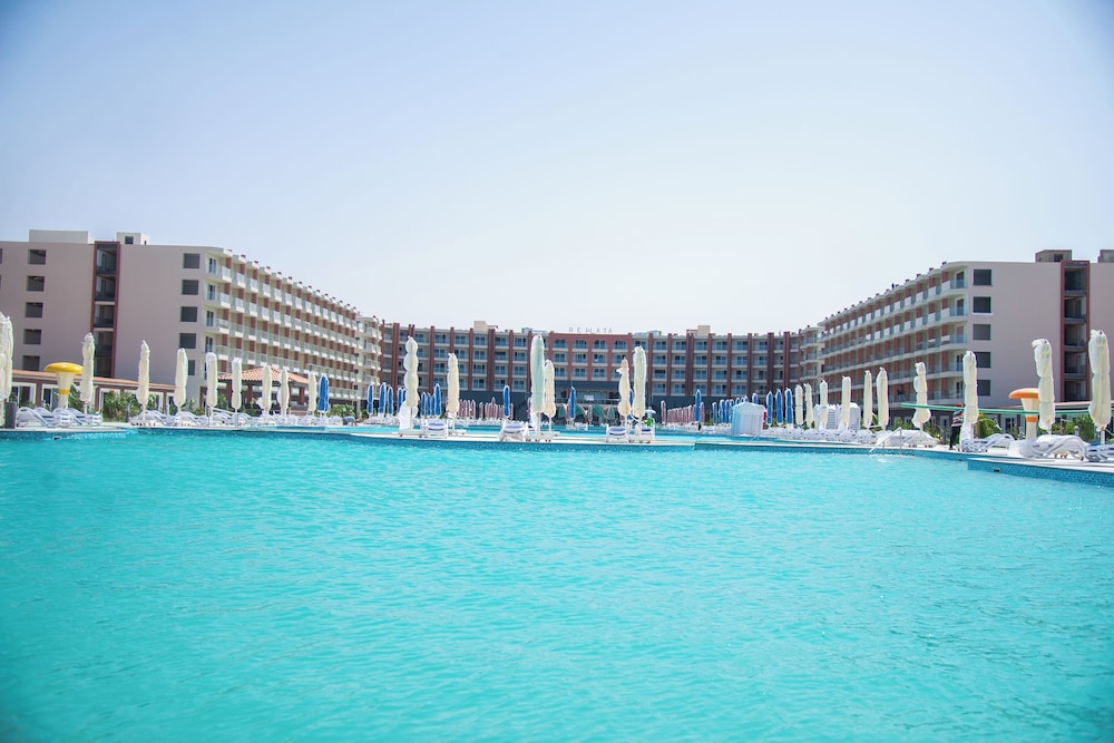 Rewaya Majestic Resort 37/50