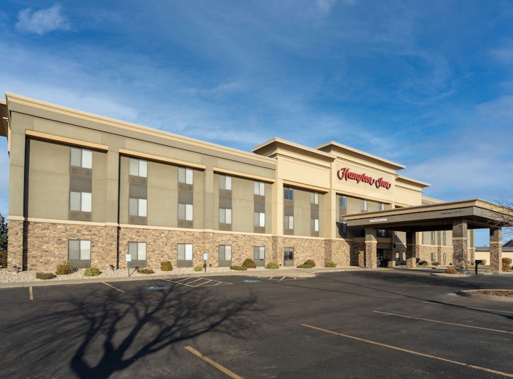 HAMPTON INN MITCHELL 36/38