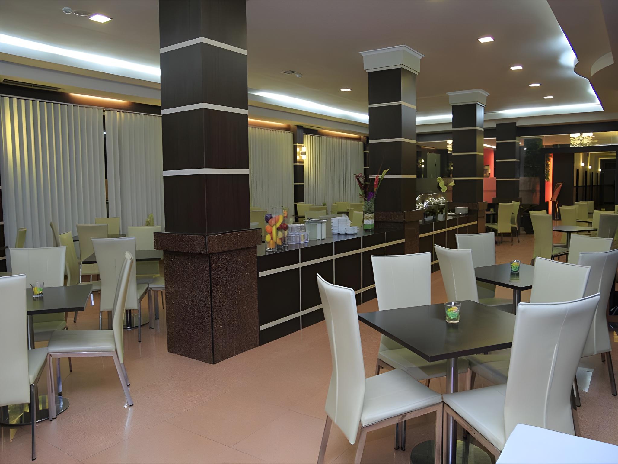Zahra Syariah Hotel Kendari 43/59