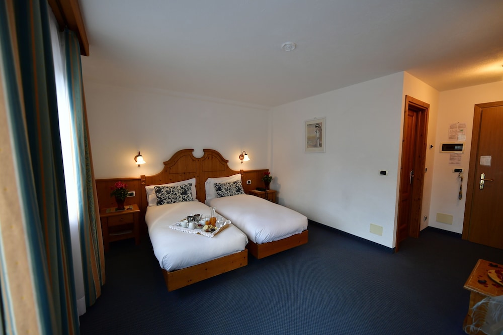 HOTEL BEAU SEJOUR 14/66