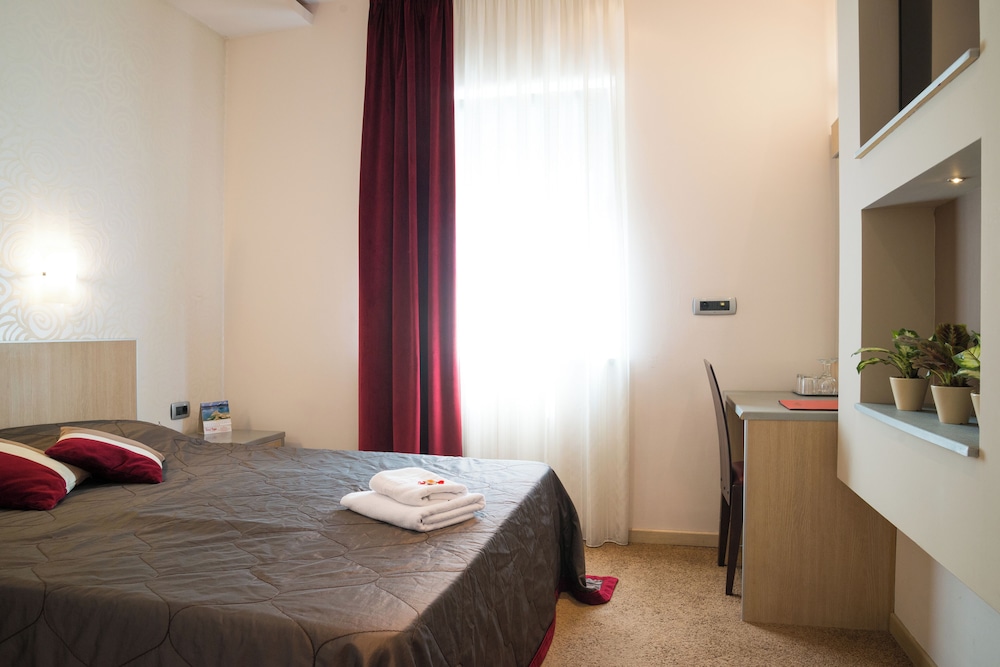 Vigor Hotel 15/50