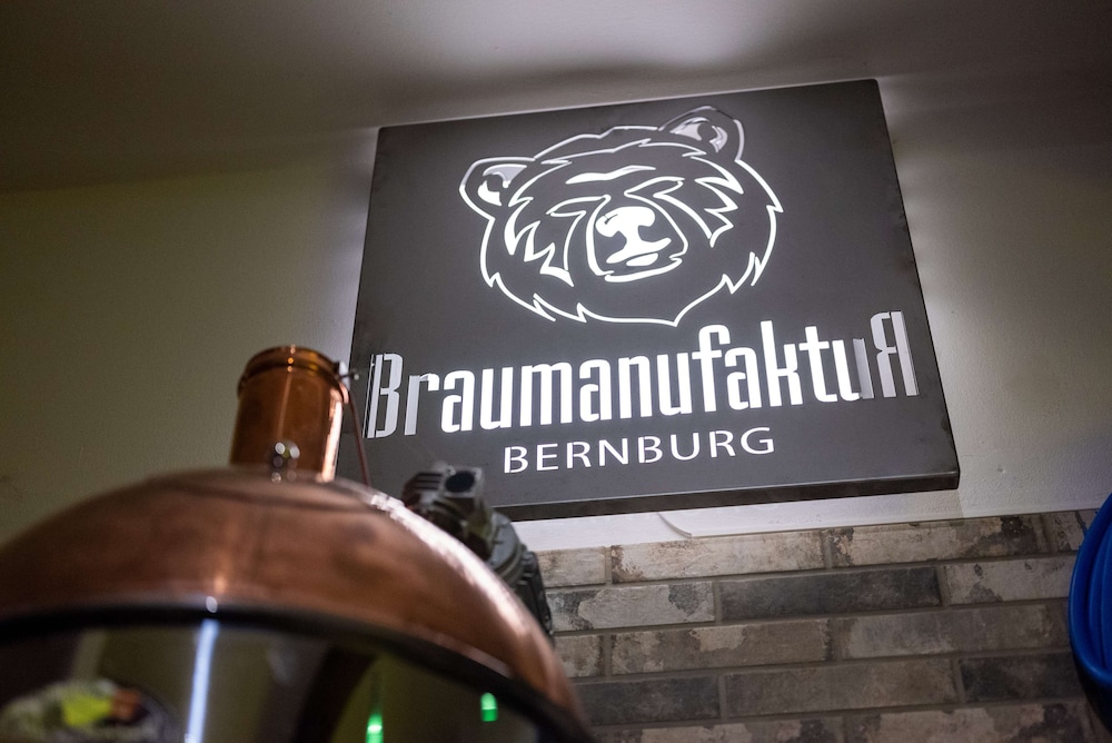 Askania Hotel Bernburg 29/50