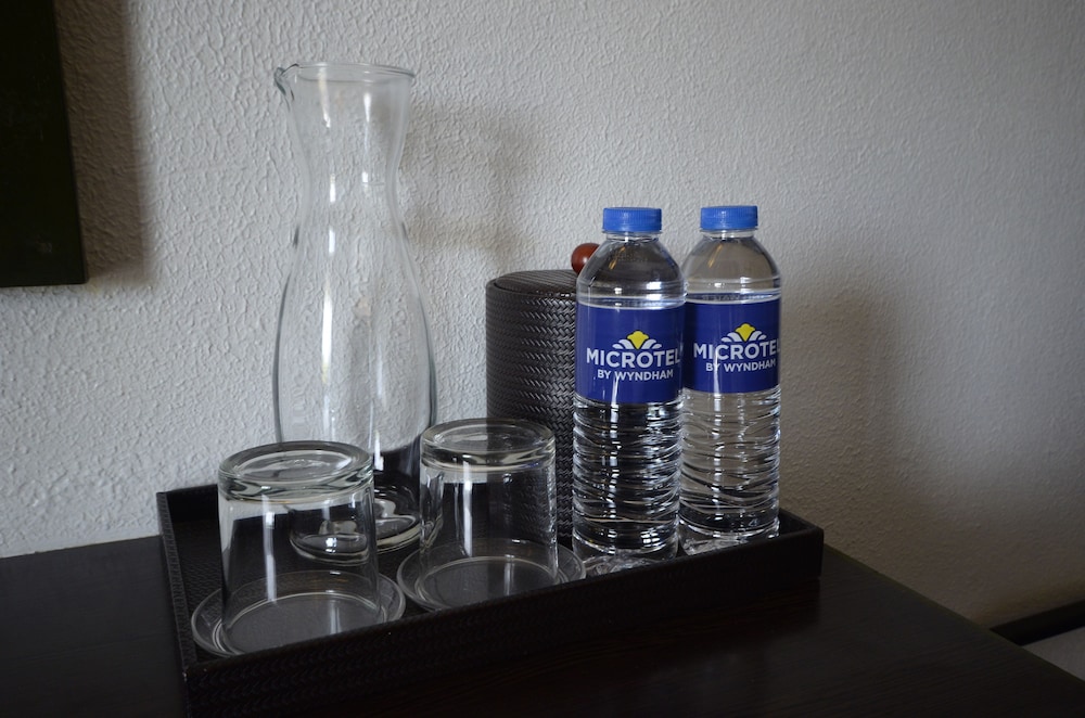Microtel by Wyndham Puerto Princesa photo2