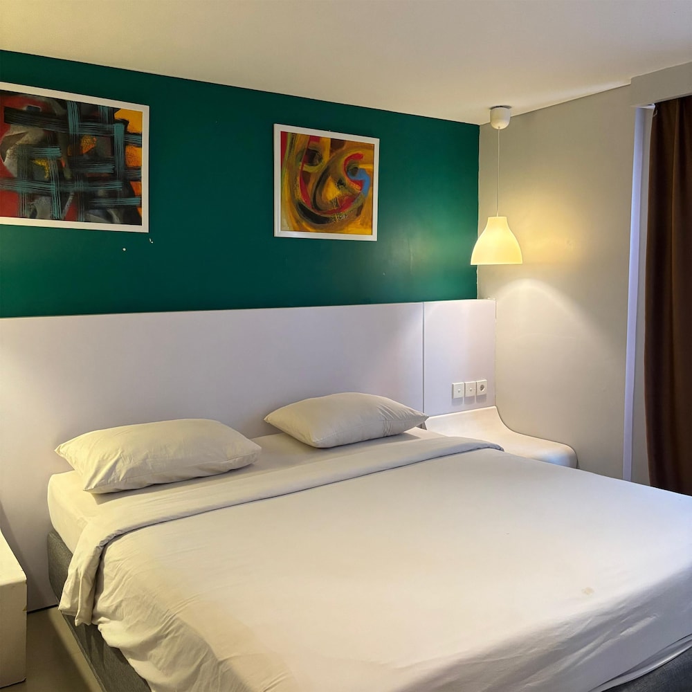 Kyriad Hotel Haka Makassar 8/23