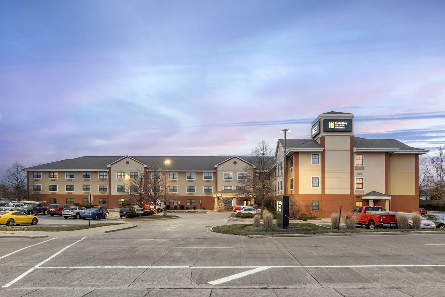 MainStay Suites Chicago Hillside 13/13