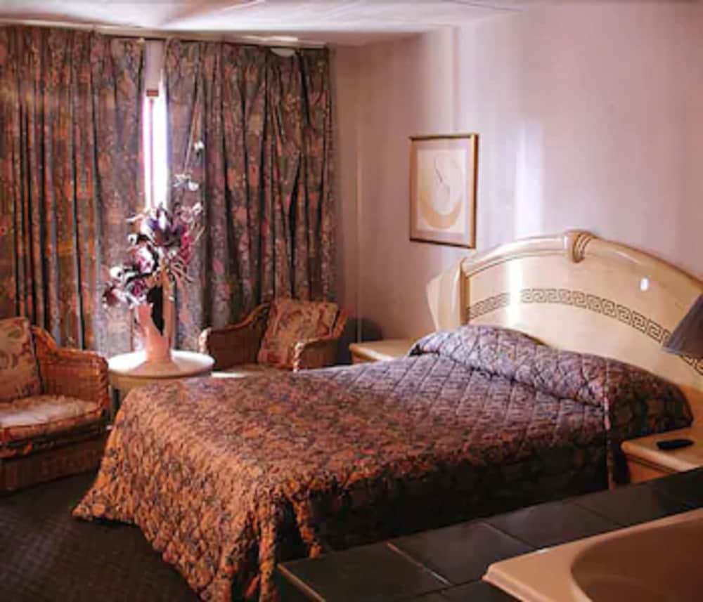 Rainbow Motor Inn - By The Falls 23/62