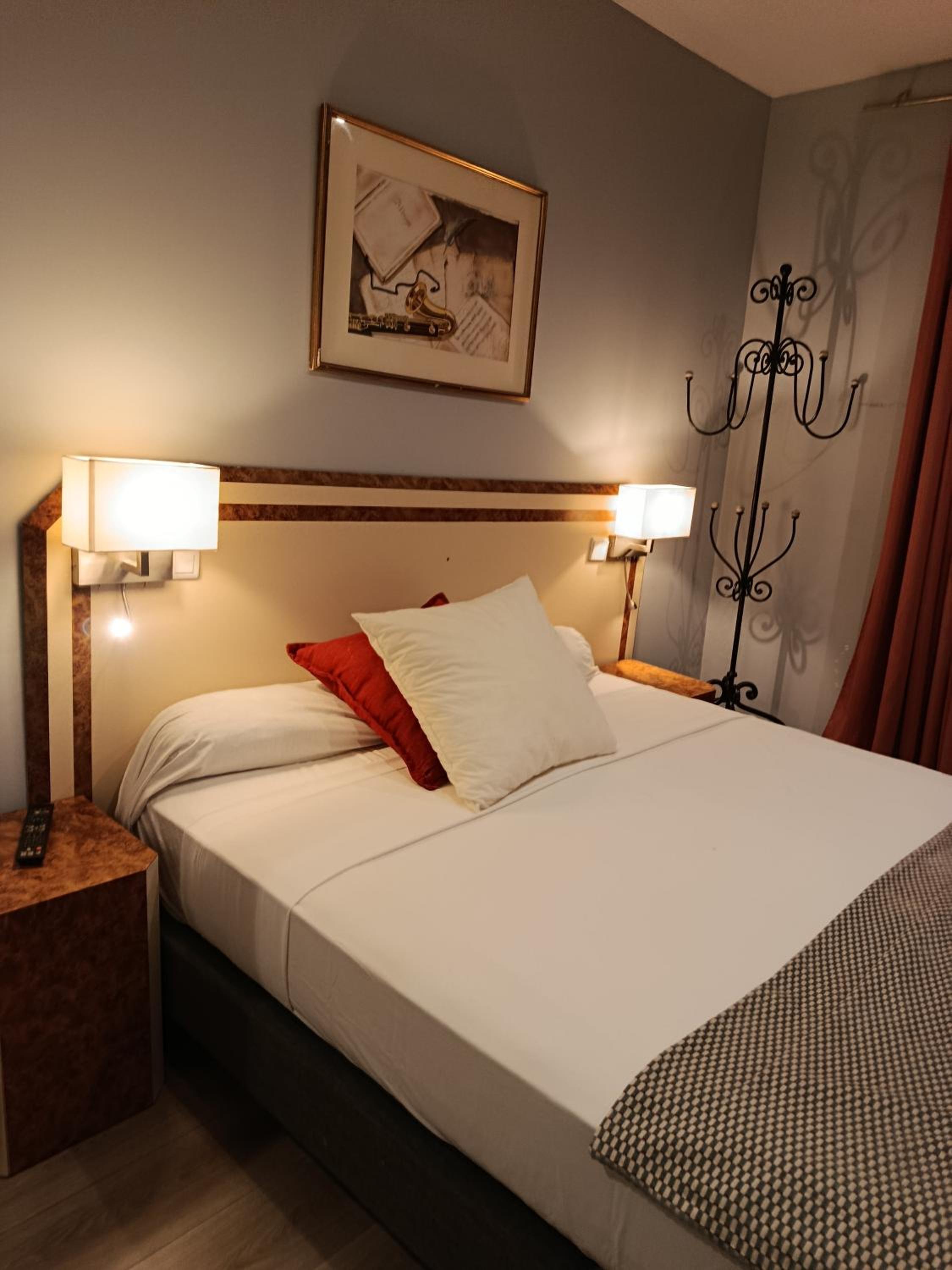 Hotel Azur Montmartre 6/18
