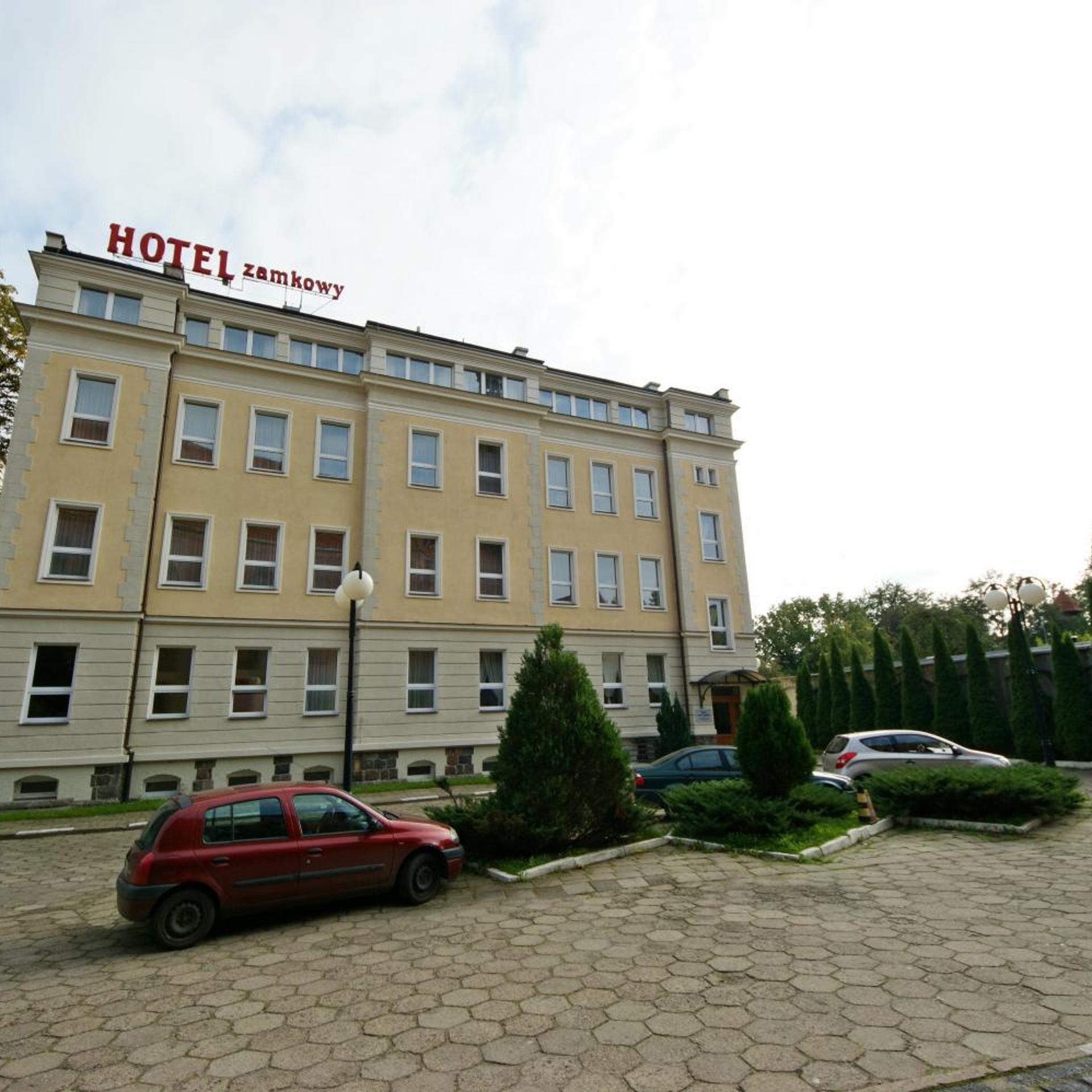 Zamkowy 38/50