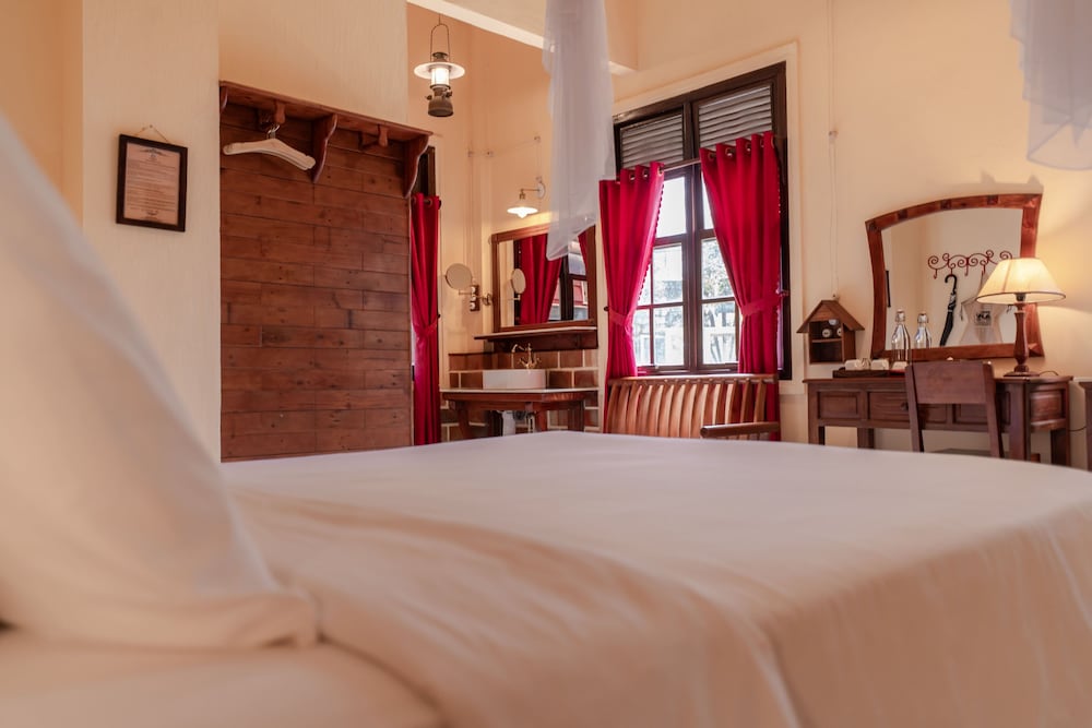SUPERIOR, DOUBLE BED