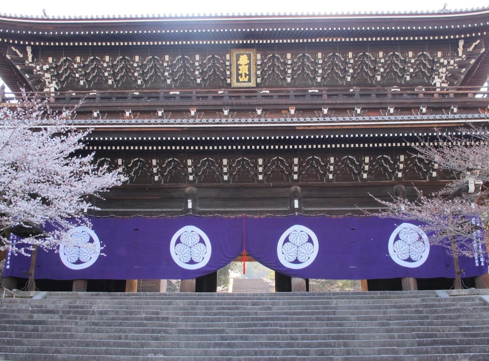 Chion-In Wajun Kaikan in KYOTO