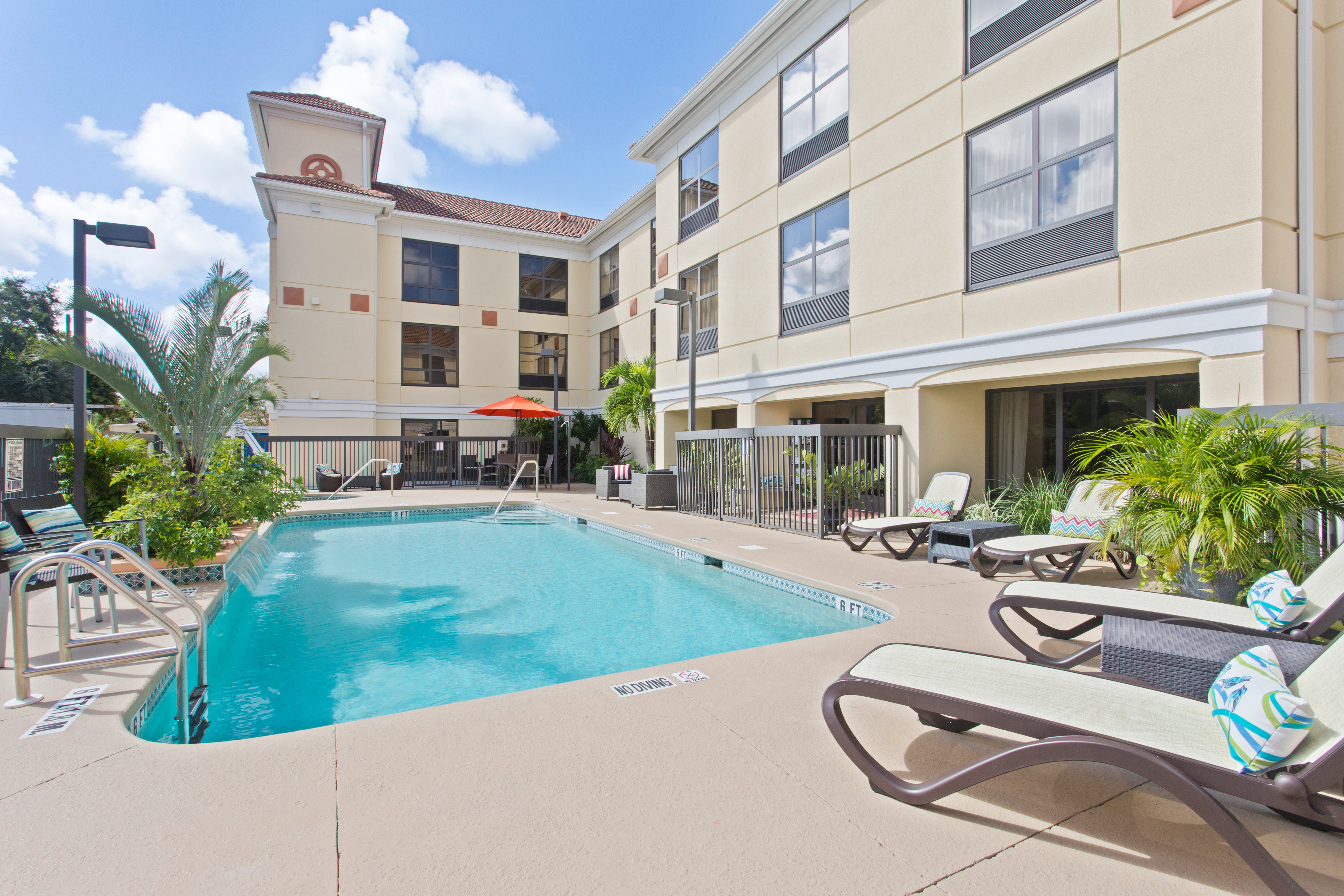 Holiday Inn Express Hotel & Suites Clearwater North/Dunedin 42/42
