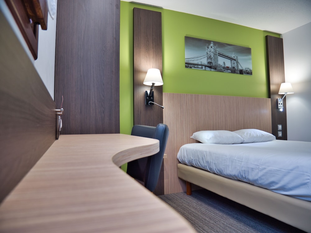 Contact Hotel Le Seino Marin 12/36