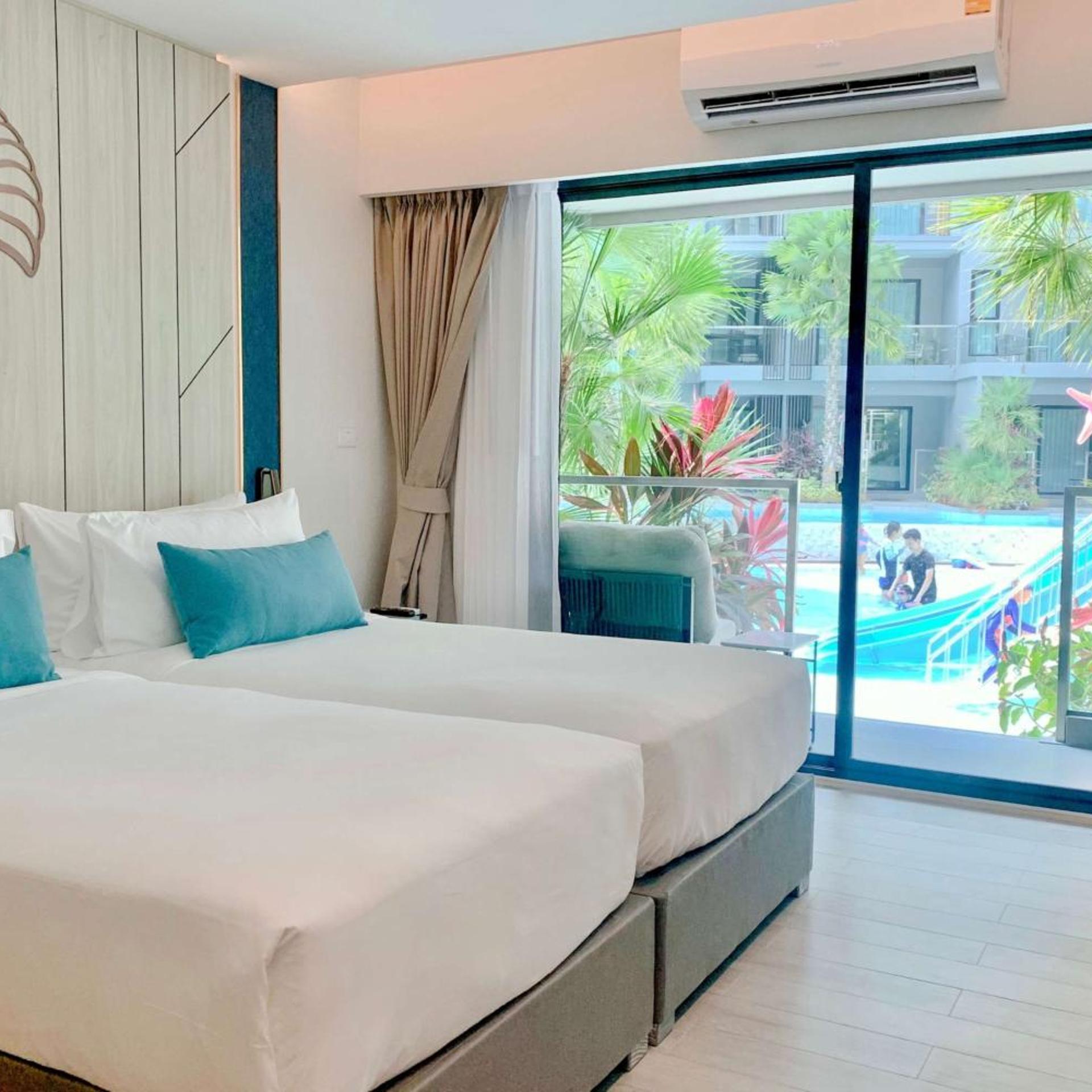 Deluxe, Twin Beds, Pool Terrace