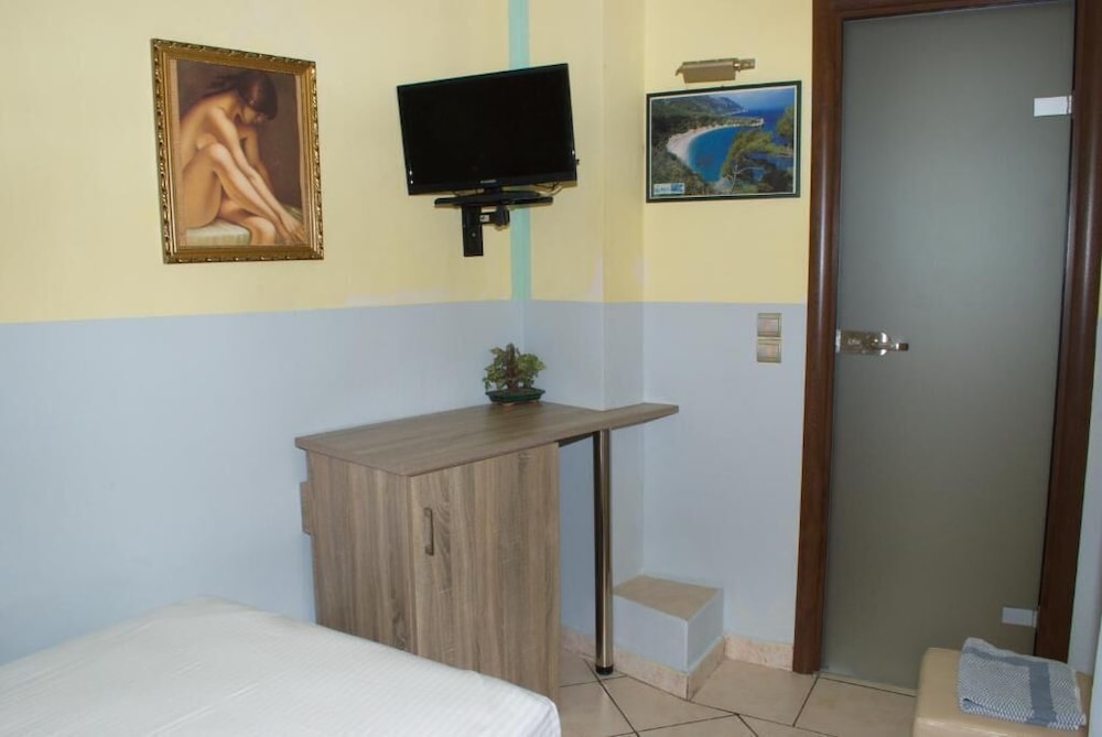 DIETHNES HOTEL 11/50