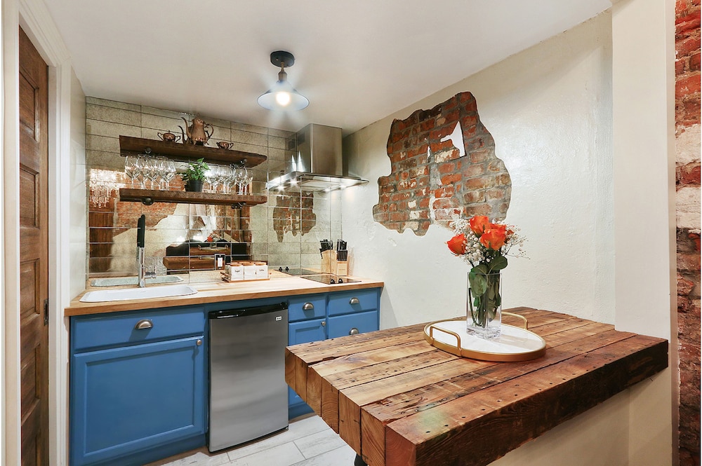 French Quarter Mansion 40/50