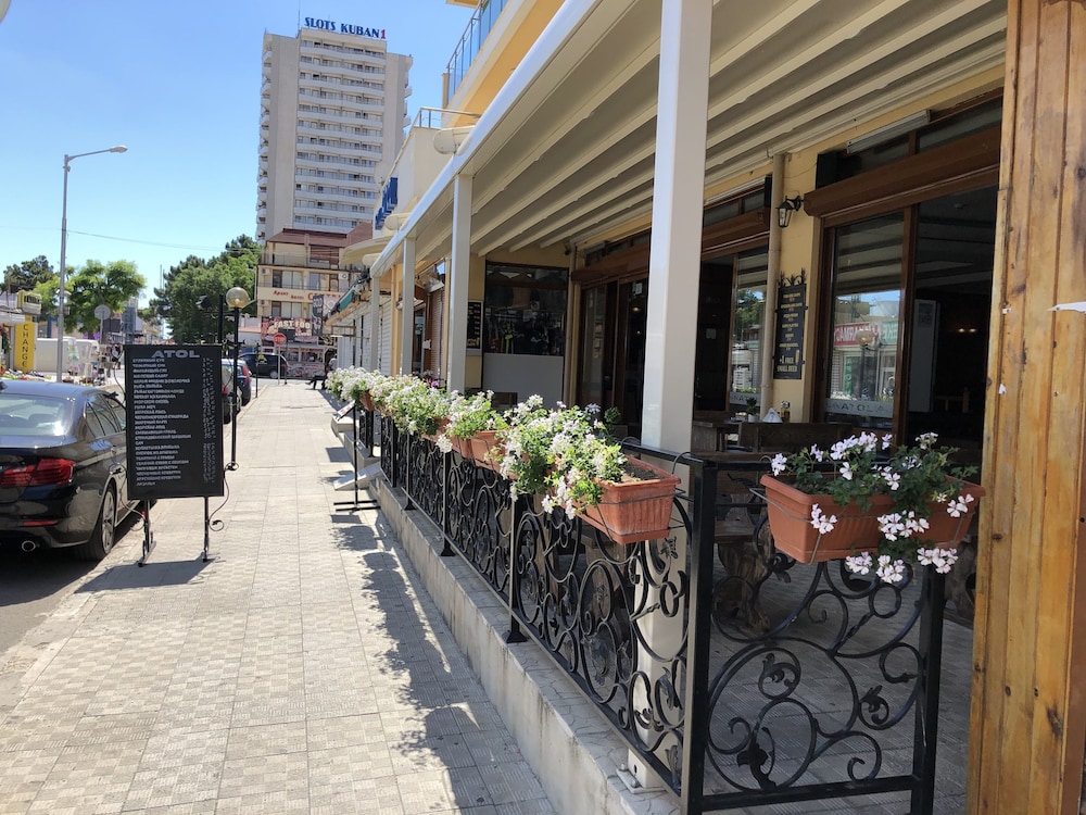 Hotel Atol 28/30