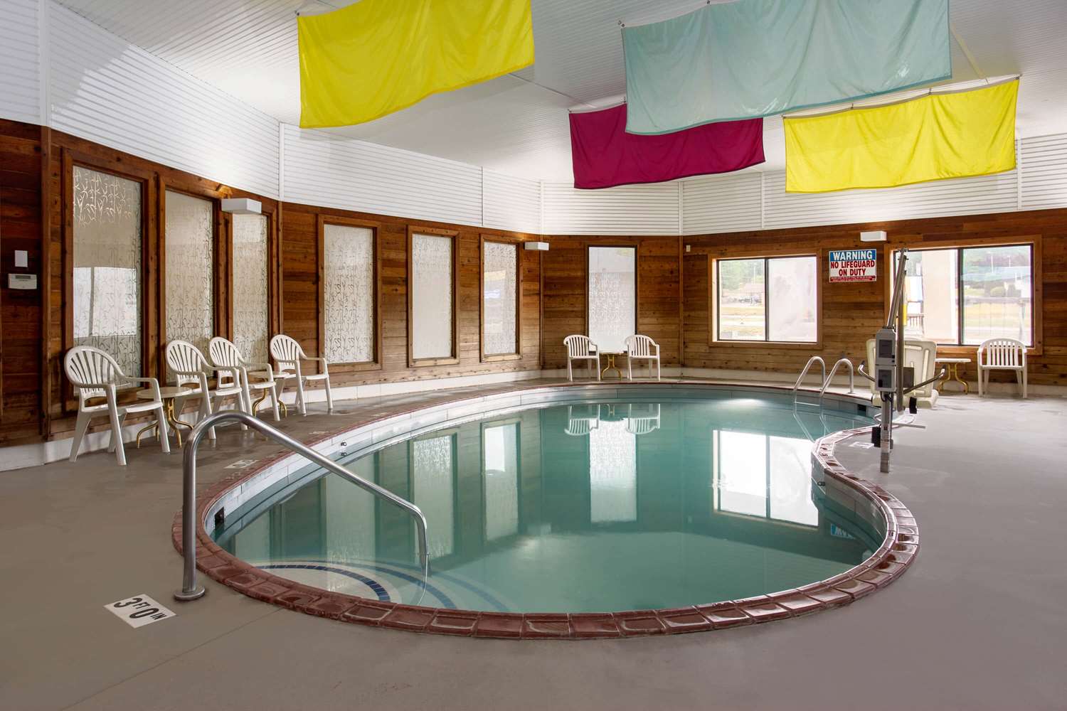 Days Inn by Wyndham Marquette 46/62