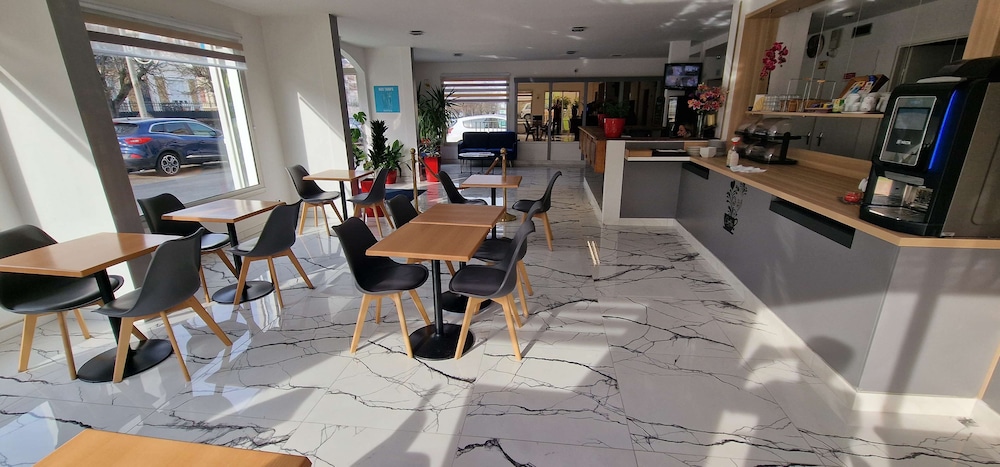 Kyriad Direct Arpajon 34/50