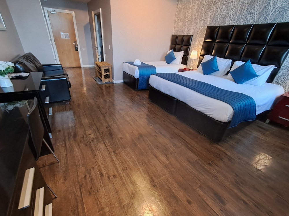 Room at The Royal Hotel Cardiff, CARDIFF