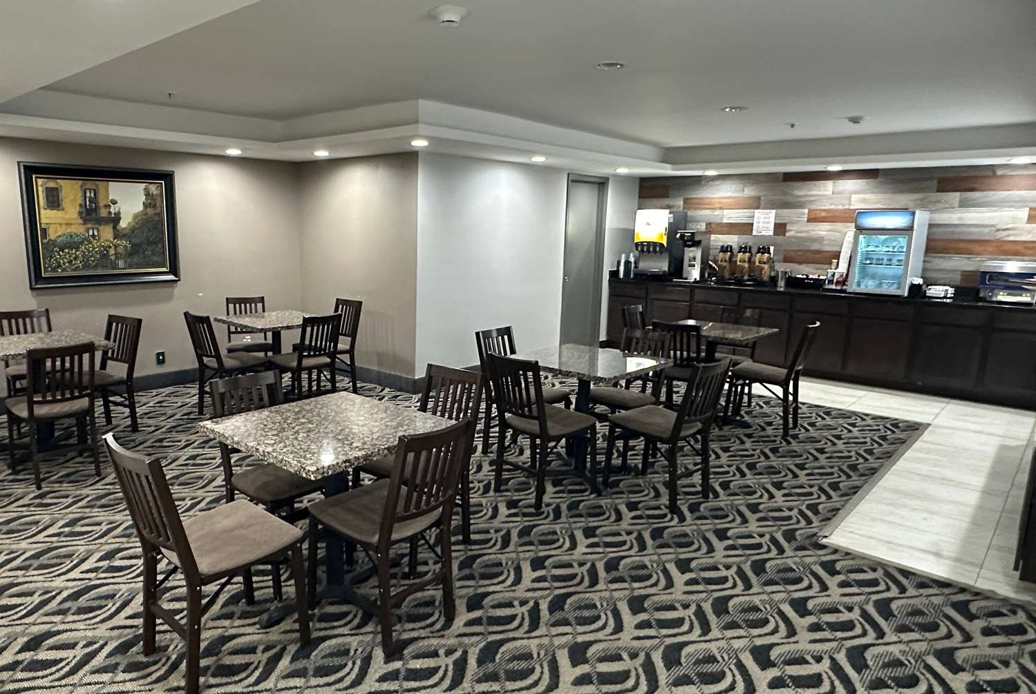 La Quinta Inn and Suites by Wyndham Cincinnati North 29/38