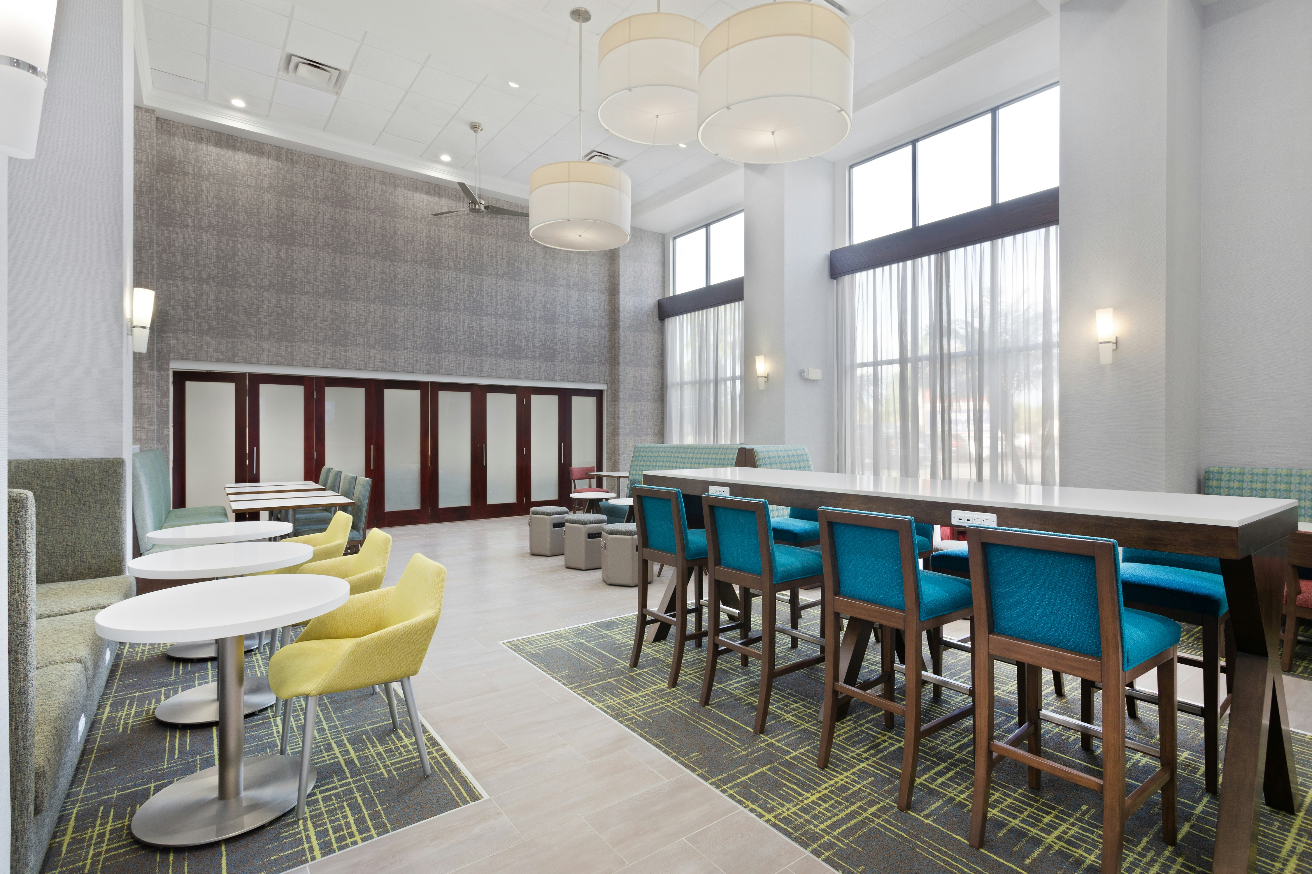 Hampton Inn And Suites Orlando International Drive North Fl 38/52