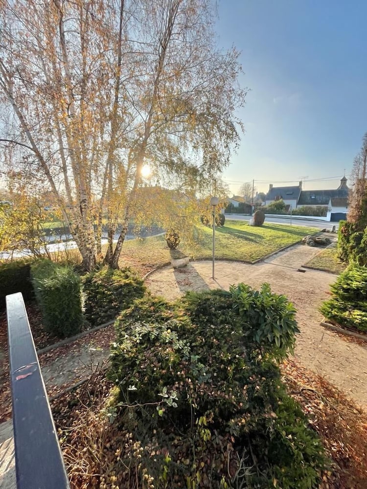 Logis Hotel Sully Le Château 42/49