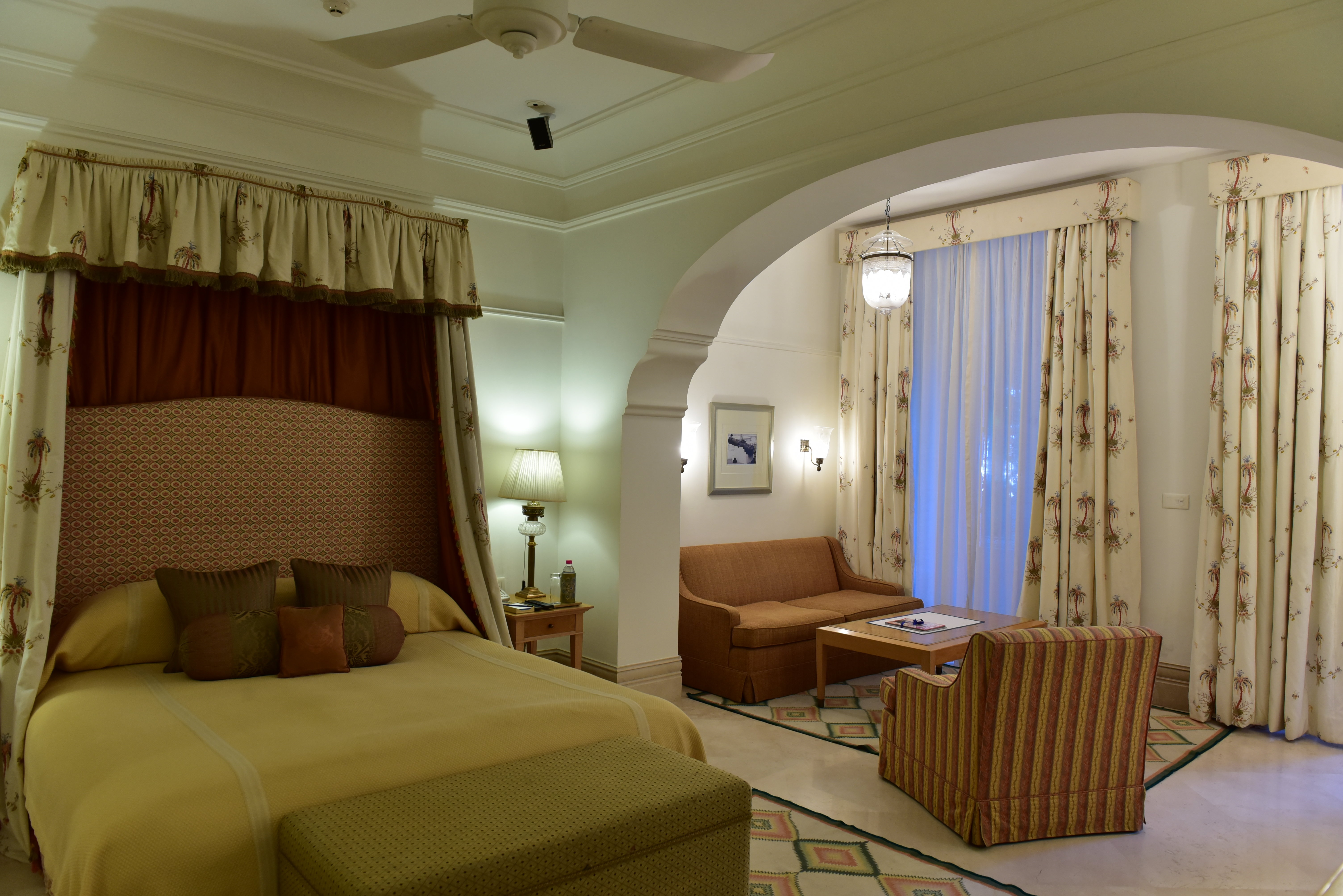 TAJ FALAKNUMA PALACE 26/81