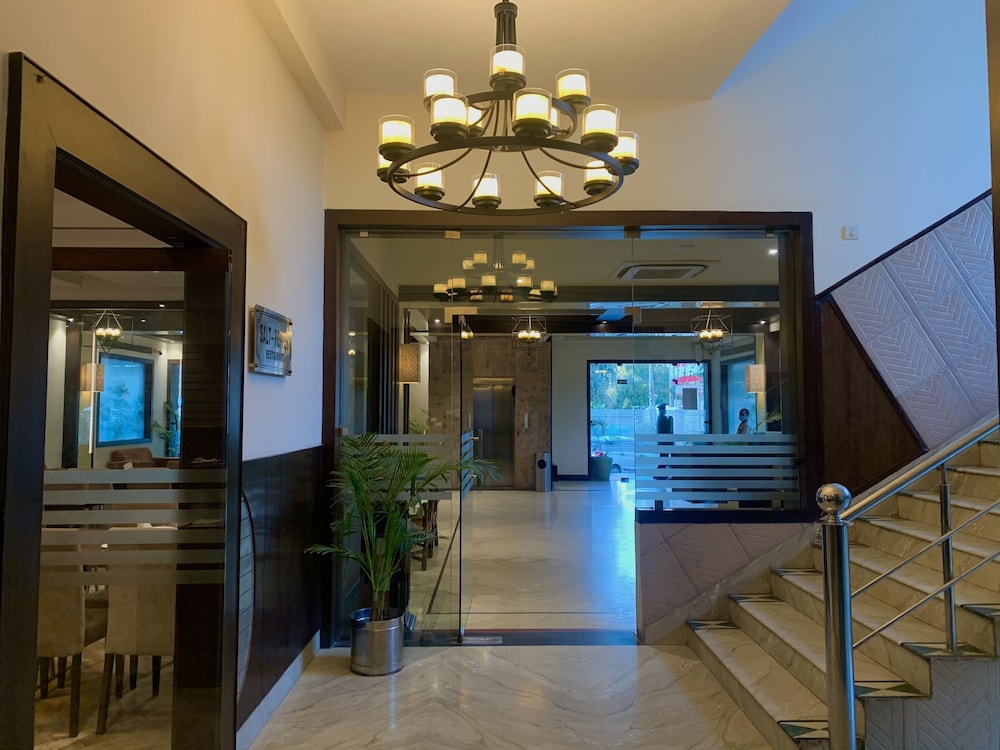 Royale Sarovar Portico Agra 49/65