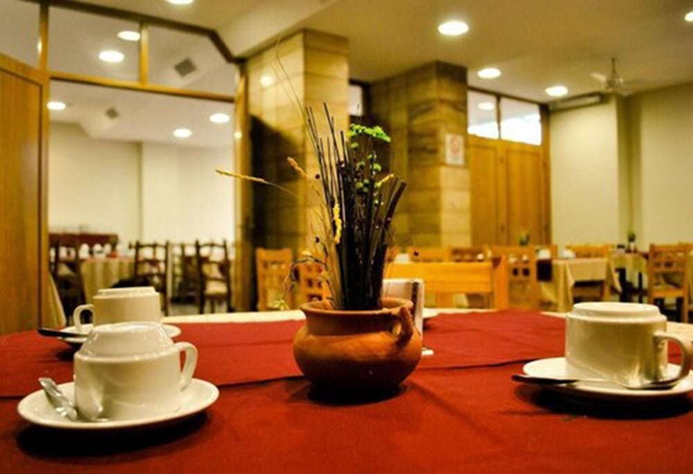 Hotel Mayoral 53/61