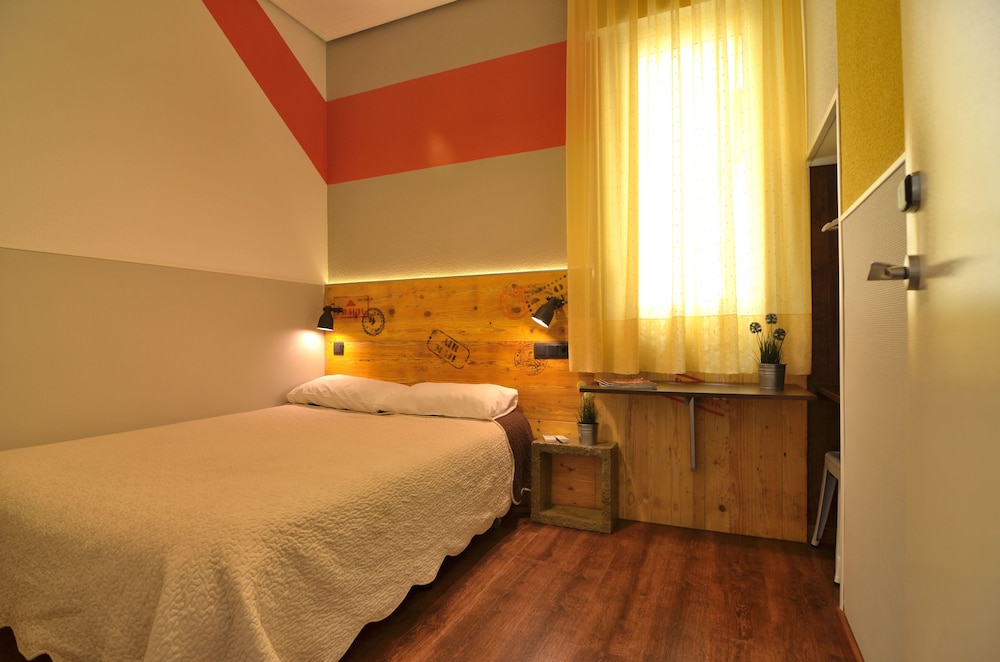Far Home Atocha 6/50