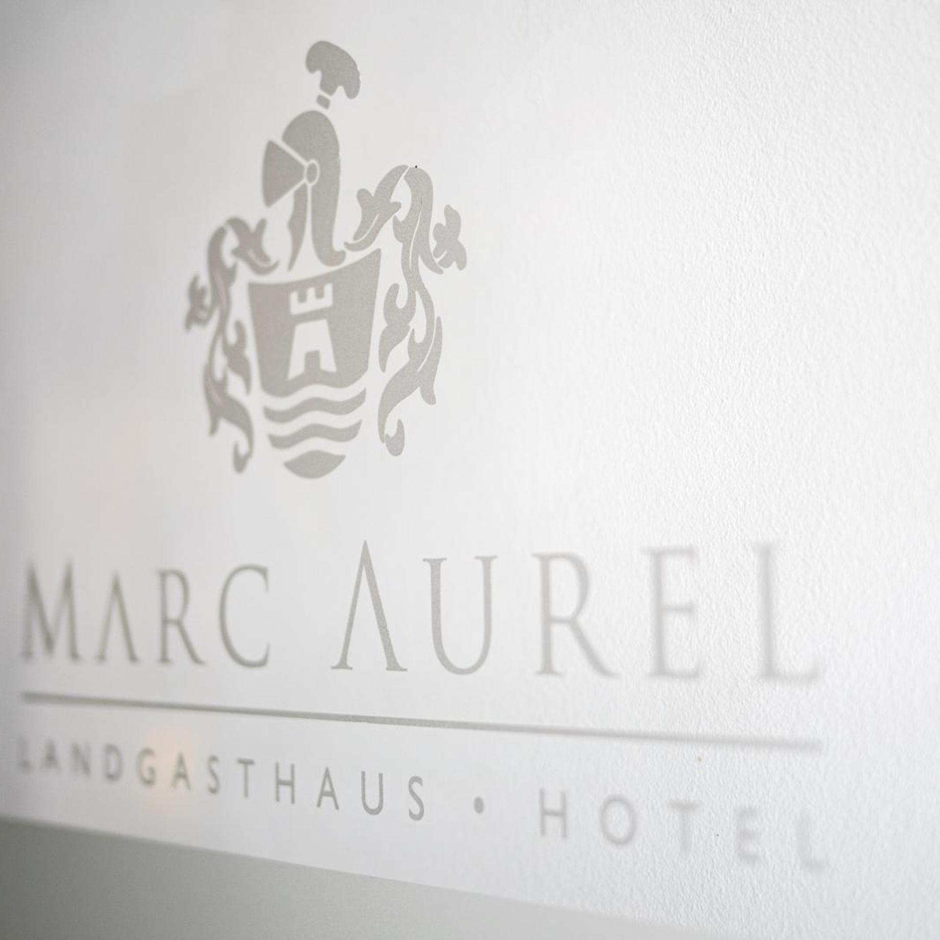 Marc Aurel 8/50