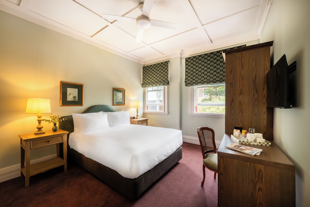 The Russell Boutique Hotel 29/67