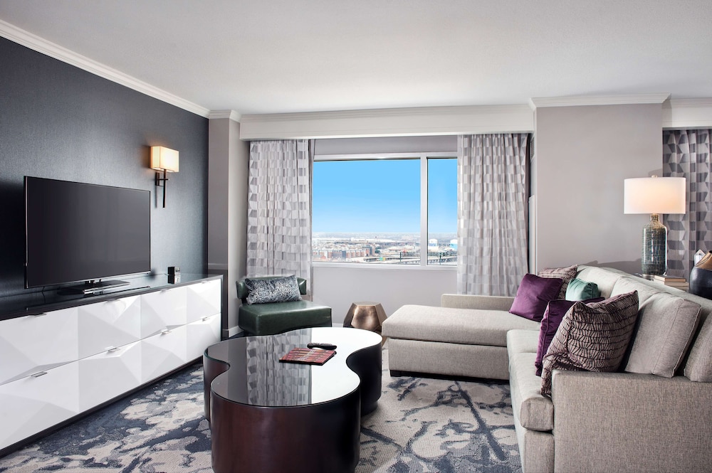 Hilton Baltimore Inner Harbor 53/84