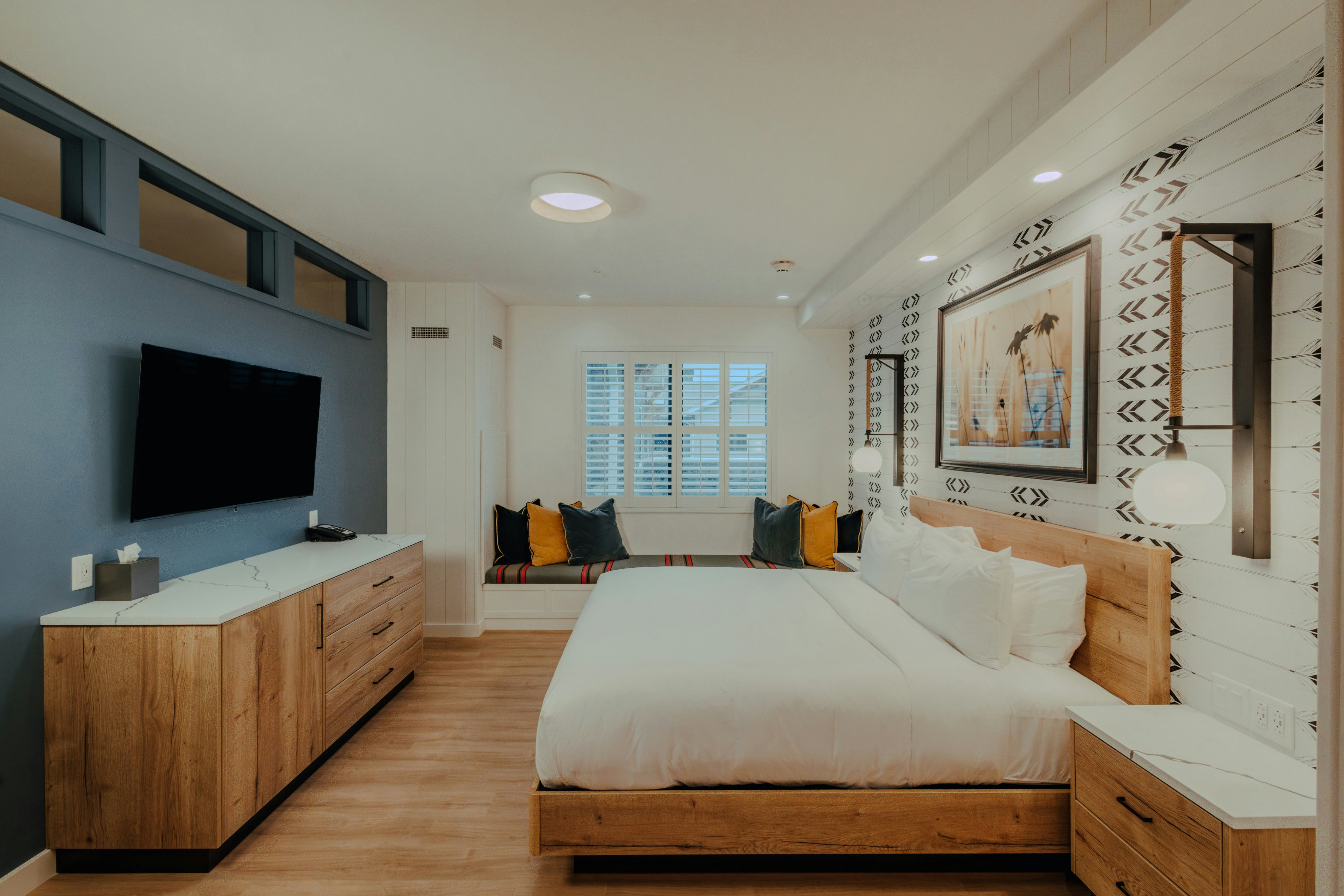 Lodge, Suite, King Bed 2/4
