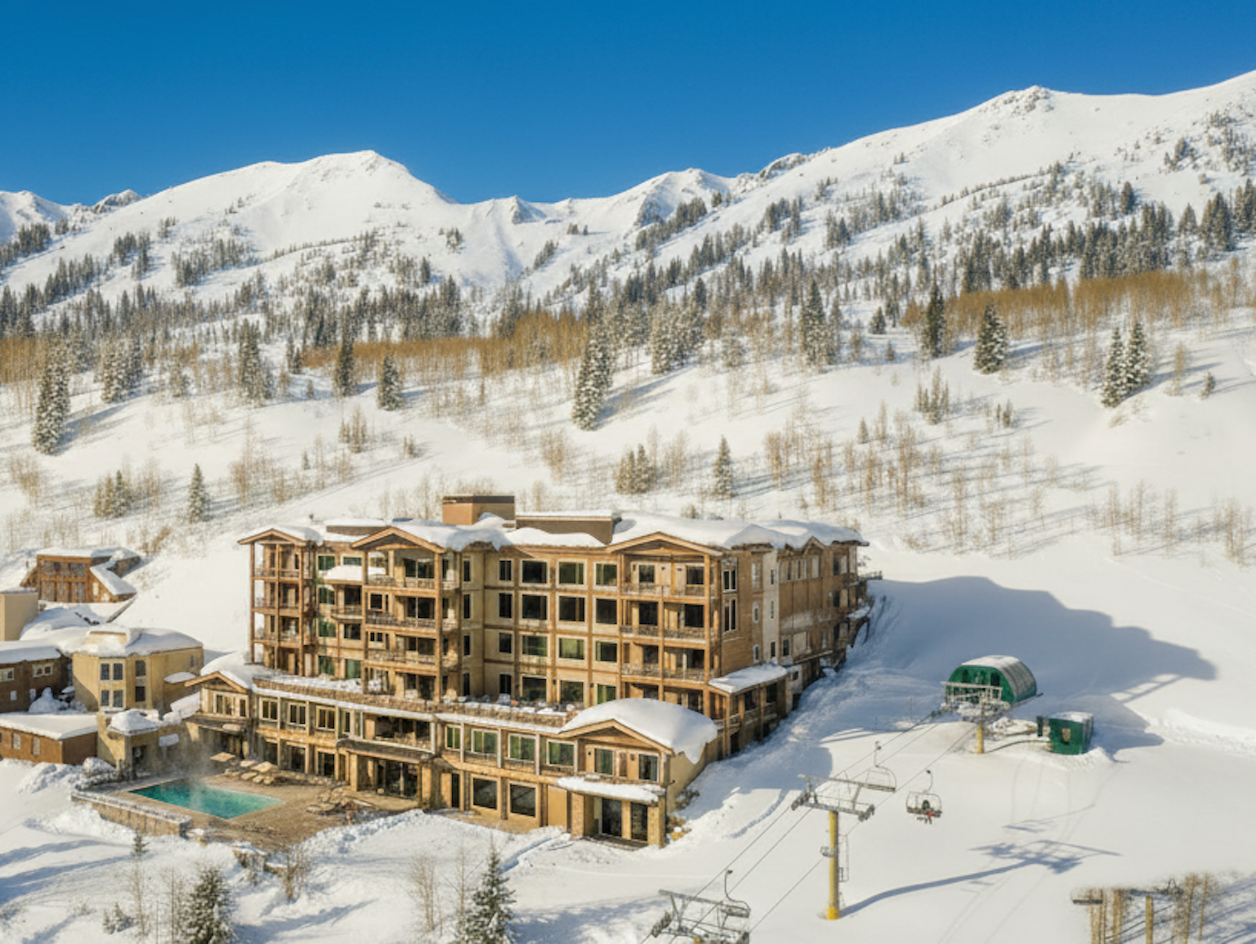 The Snowpine Lodge 3/50