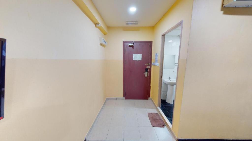 Aristo Hotel At Putatan 36/56