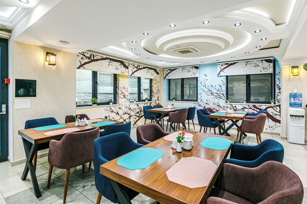 Essam Deluxe Hotel 36/50