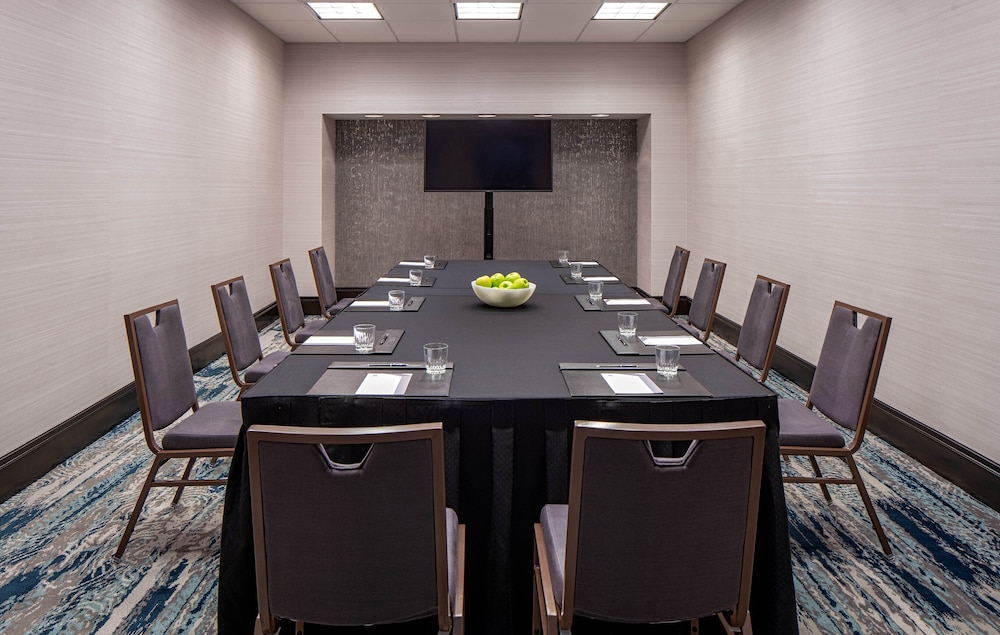 Hyatt Regency Indianapolis 55/69