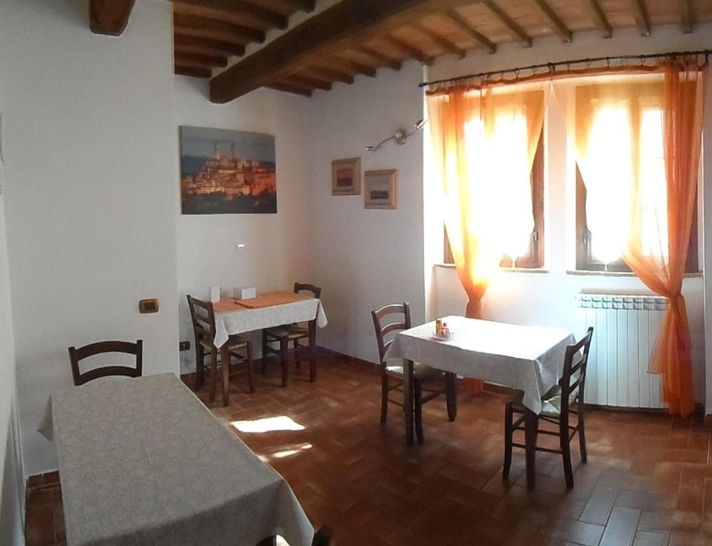 Il Pozzo Di Sant'andrea 33/50